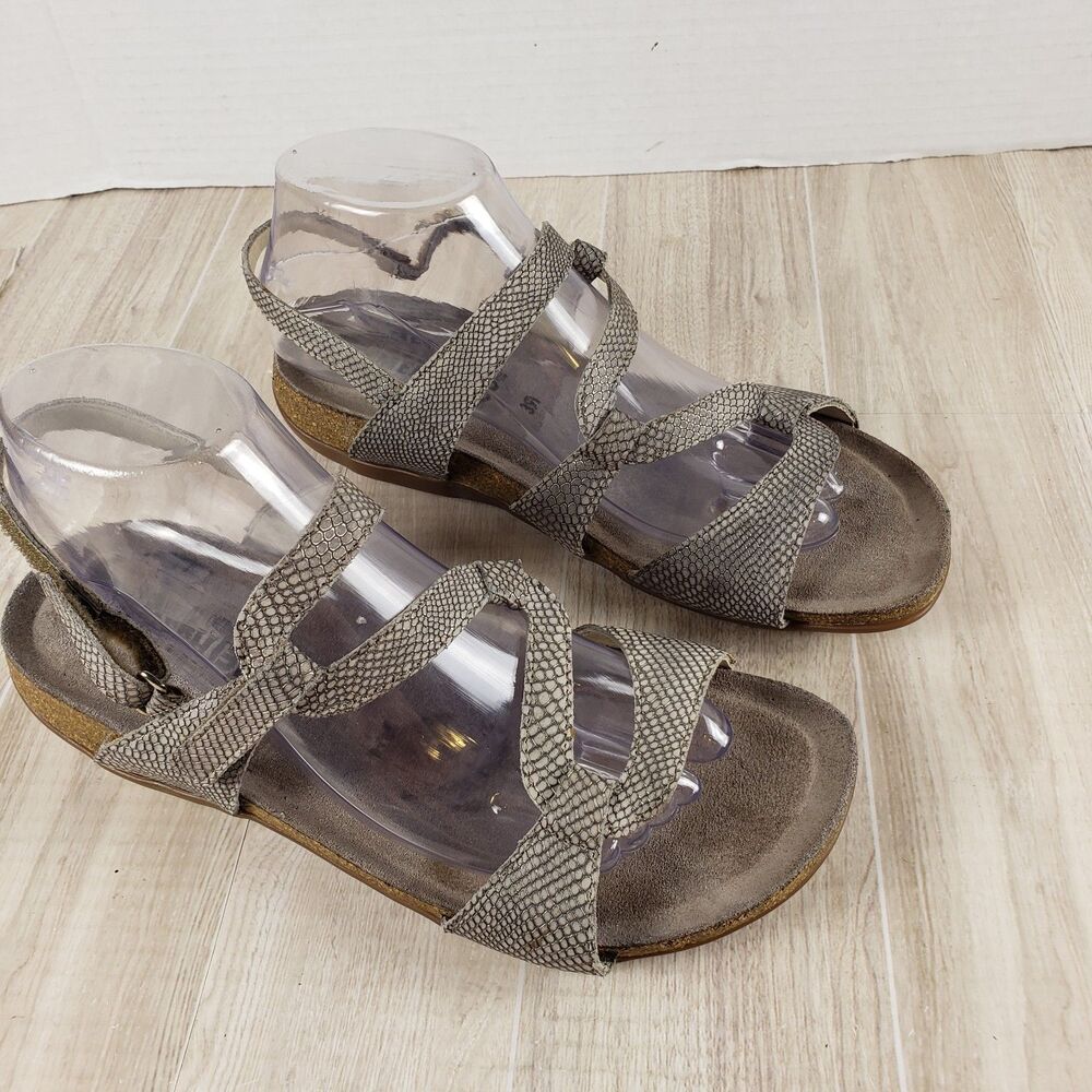 Mephisto Silver Pewter Snake Print Leather Strap Sandal EU 39 US 8
